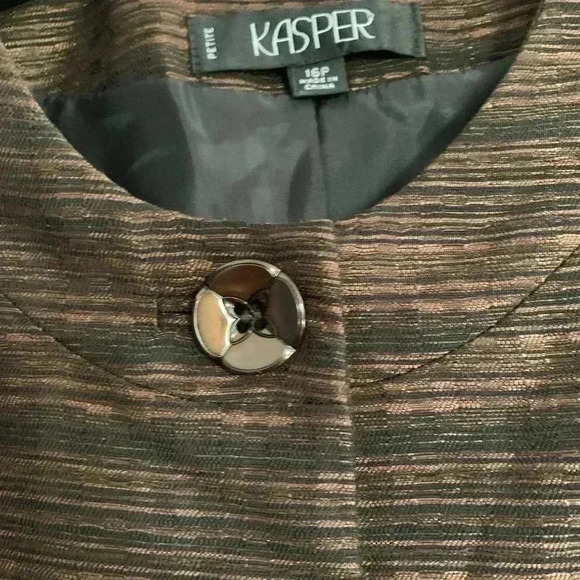 kasper  beautiful blazer great for any occasion - Picture 3 of 4